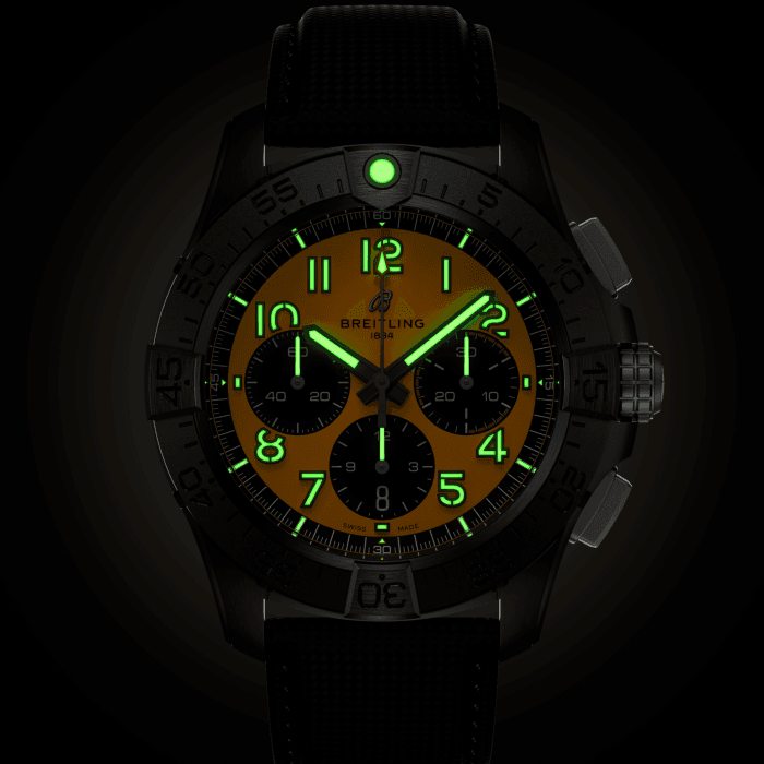 Avenger B01 Chronograph 44 Night Mission AVENGER Référence :  SB0147101I1X2 -6